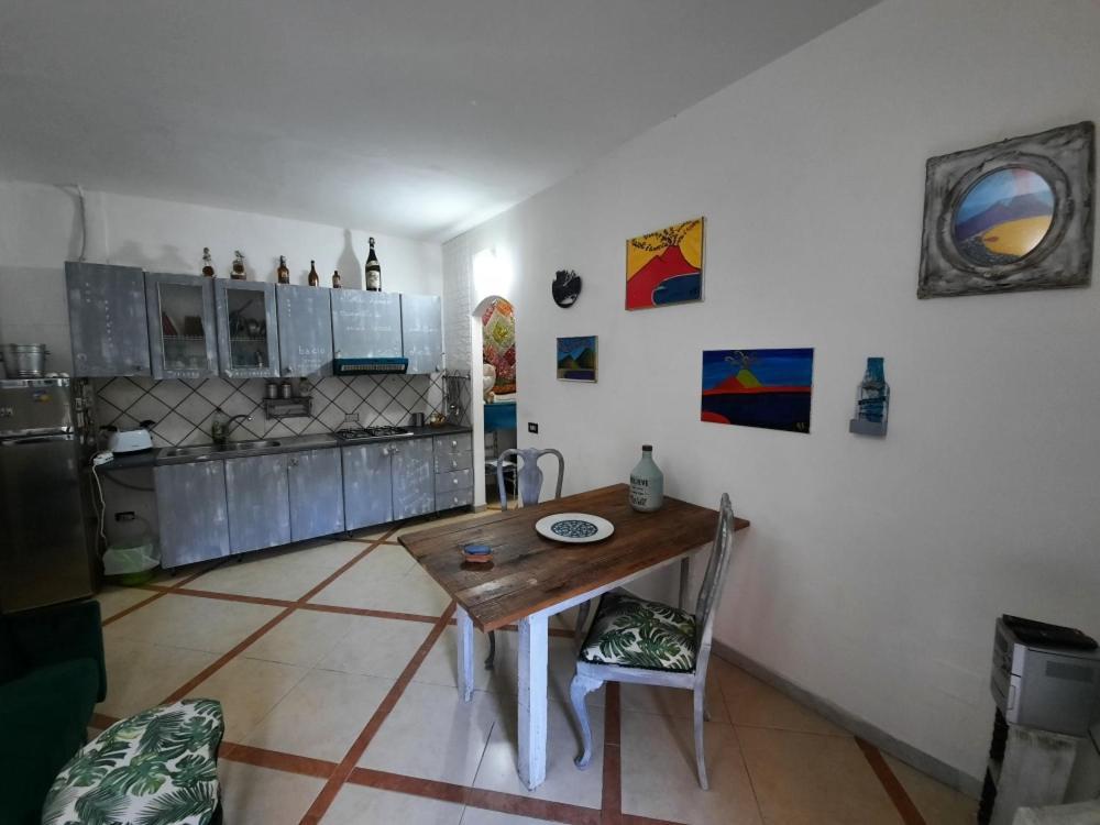 Апартаменти La Casa Nella Roccia Неаполь Екстер'єр фото
